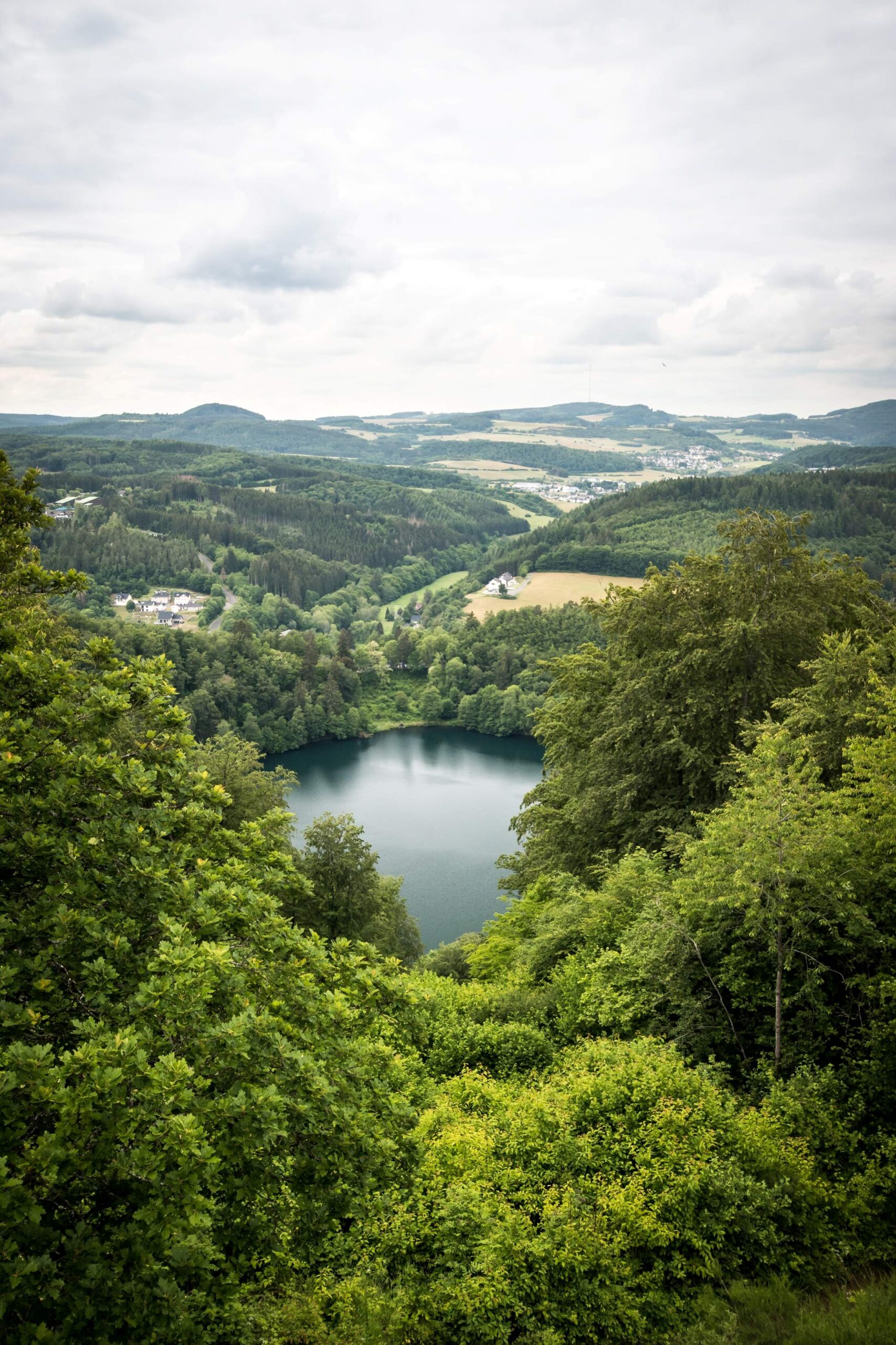 Vulkaaneifel Maar laagres